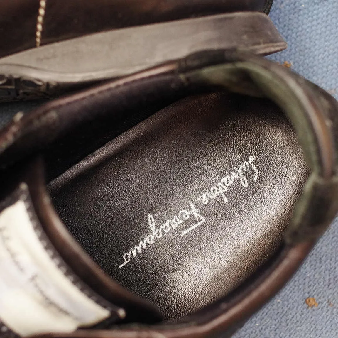 大阪府　O様　Ferragamo　スニーカー　オールソール修...