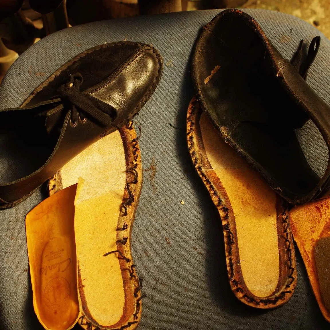 愛知県　T様　Clarks　デザートトレック　オールソール交...