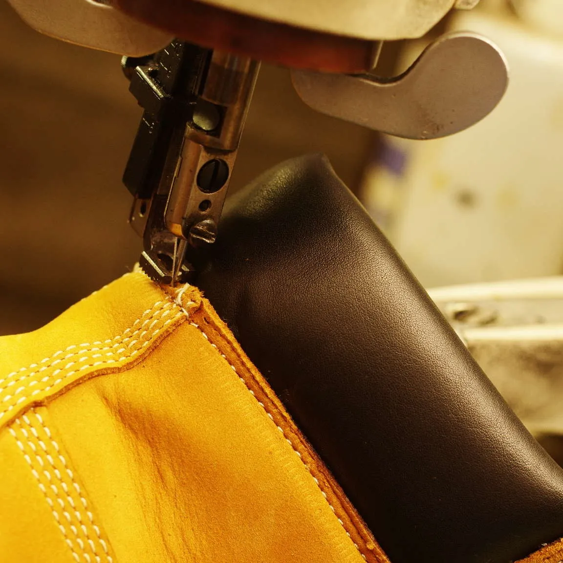 千葉県　U様　Timberland　履き口スポンジ表皮張替え