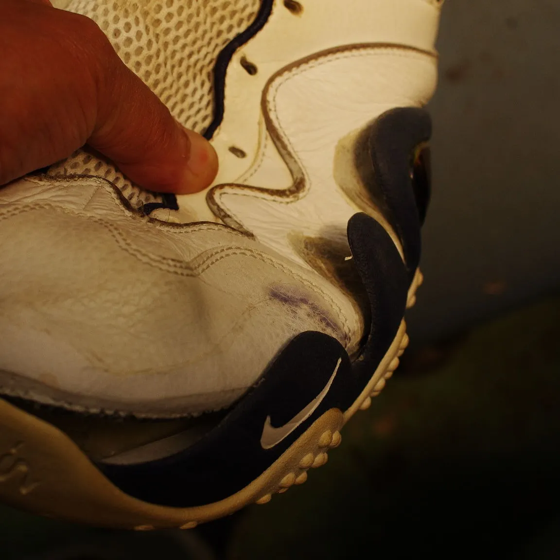 香川県　I様　NIKE　エアズームアップテンポ　そーる剥がれ...