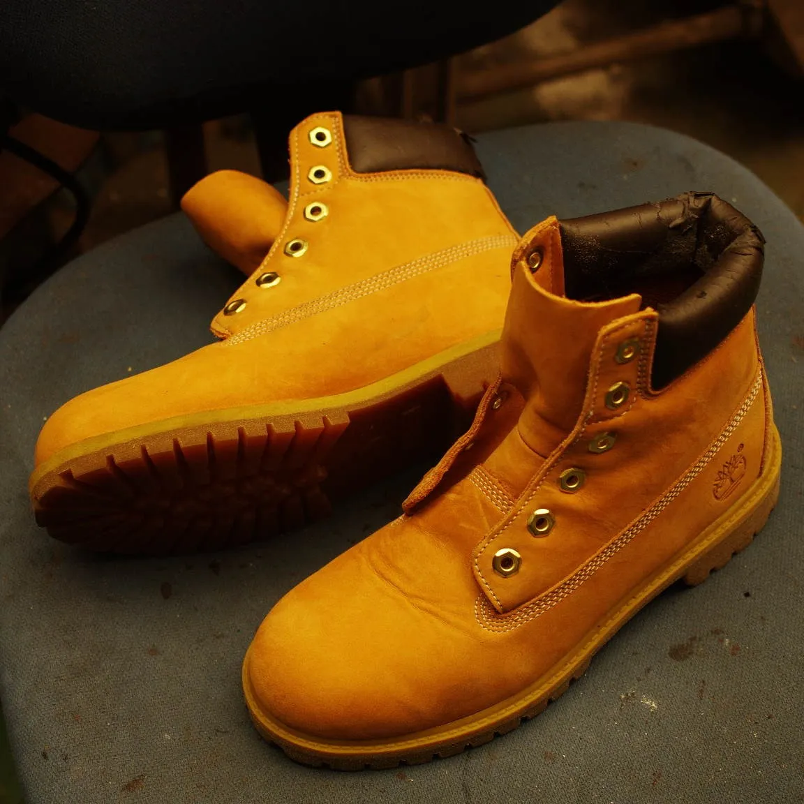 埼玉県　A様　Timberland　履き口スポンジ表皮張替え