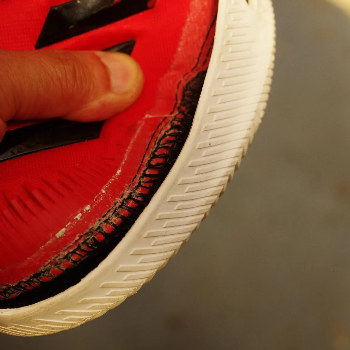 青森県　S様　adidas　バスケットボールシューズ　剥がれ...