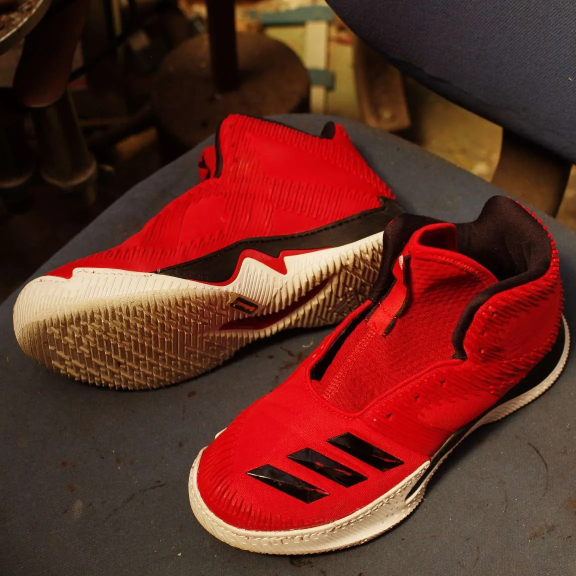 青森県　S様　adidas　バスケットボールシューズ　剥がれ...