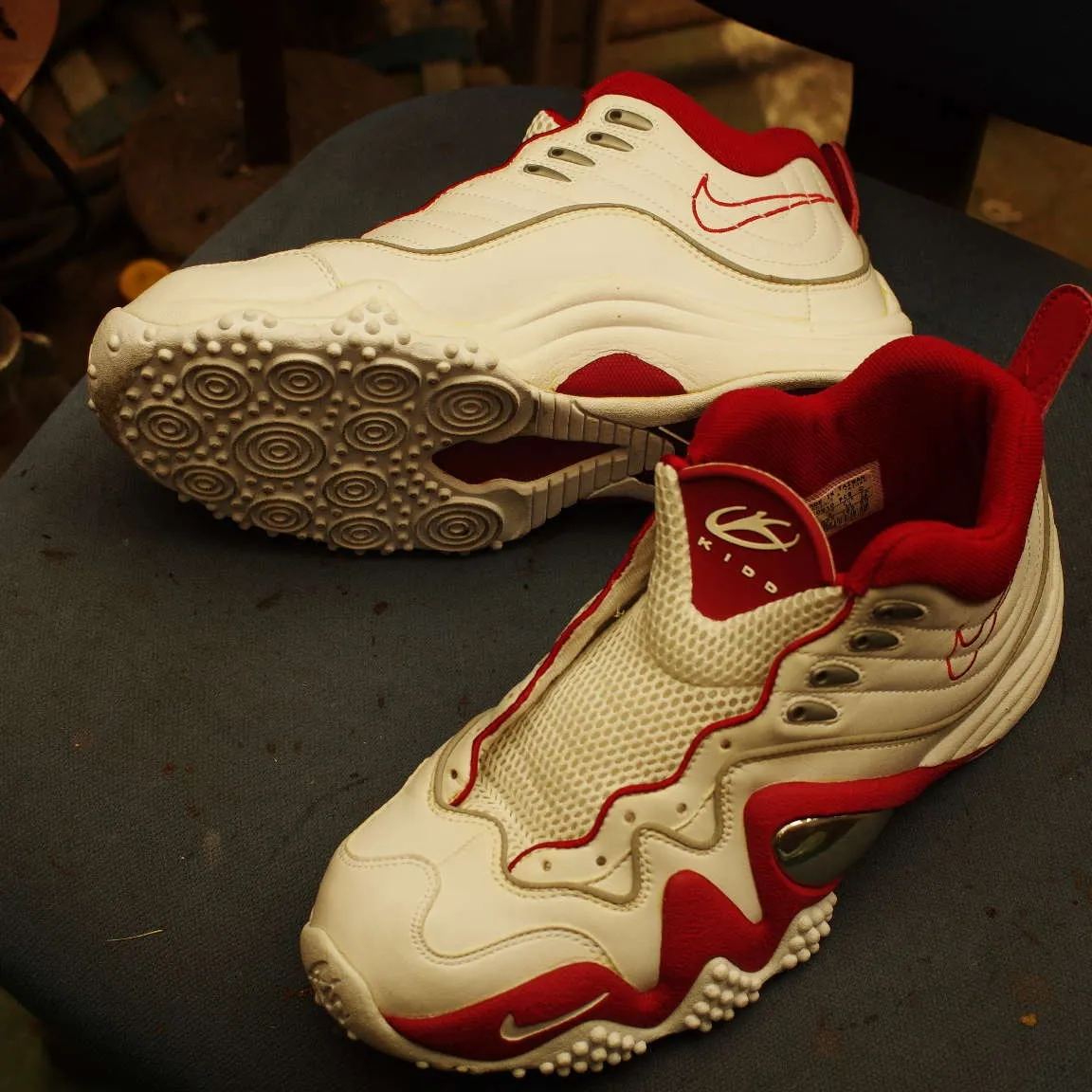 秋田県　I様　NIKE　AirZoom　底剥がれ修理