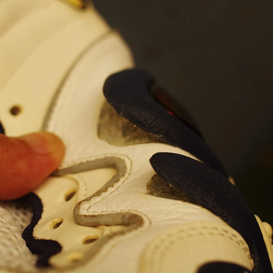 東京都　S様　NIKE　AirZoom底剥がれ修理