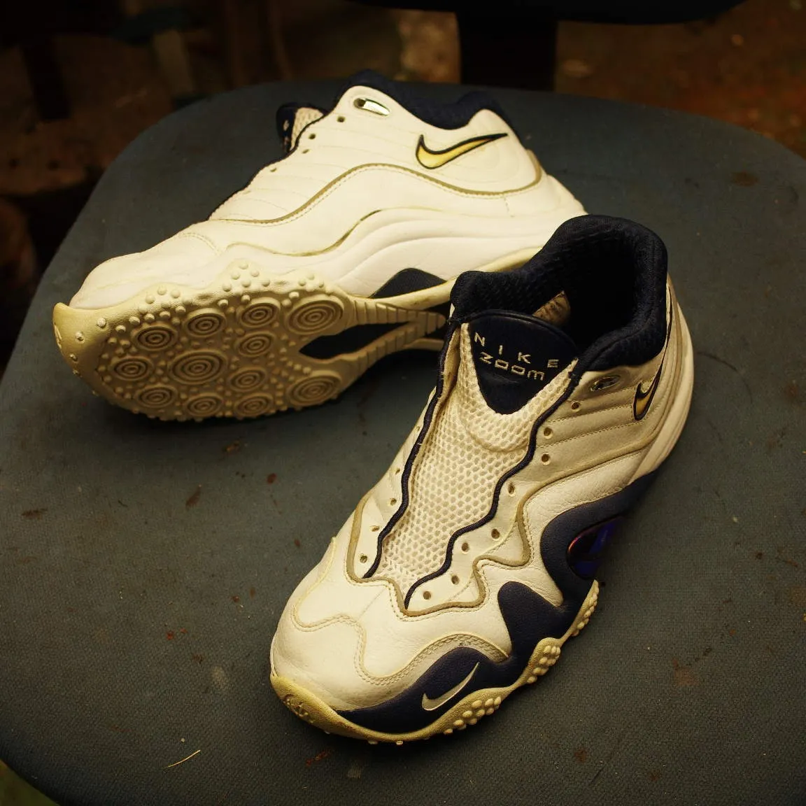 兵庫県　M様　NIKE　AirZoomアップテンポ　ソール剥...