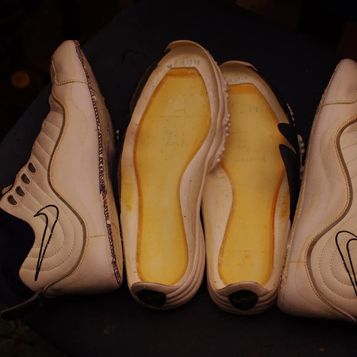 秋田県 I様 NIKE AirZoom Flight5底剥が...