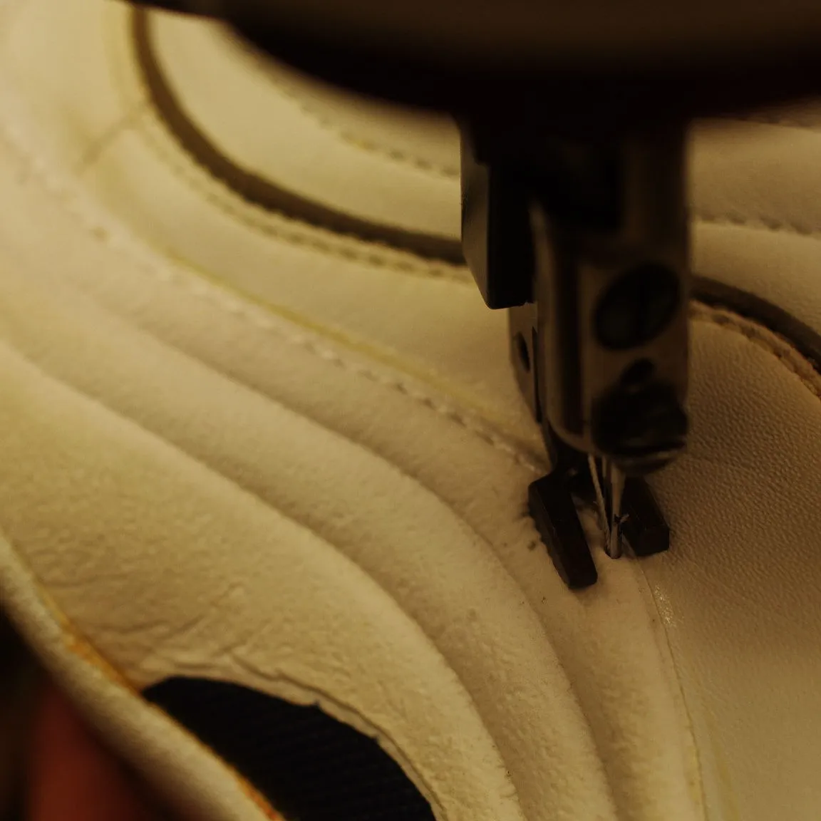 秋田県 I様 NIKE AirZoom Flight5底剥が...