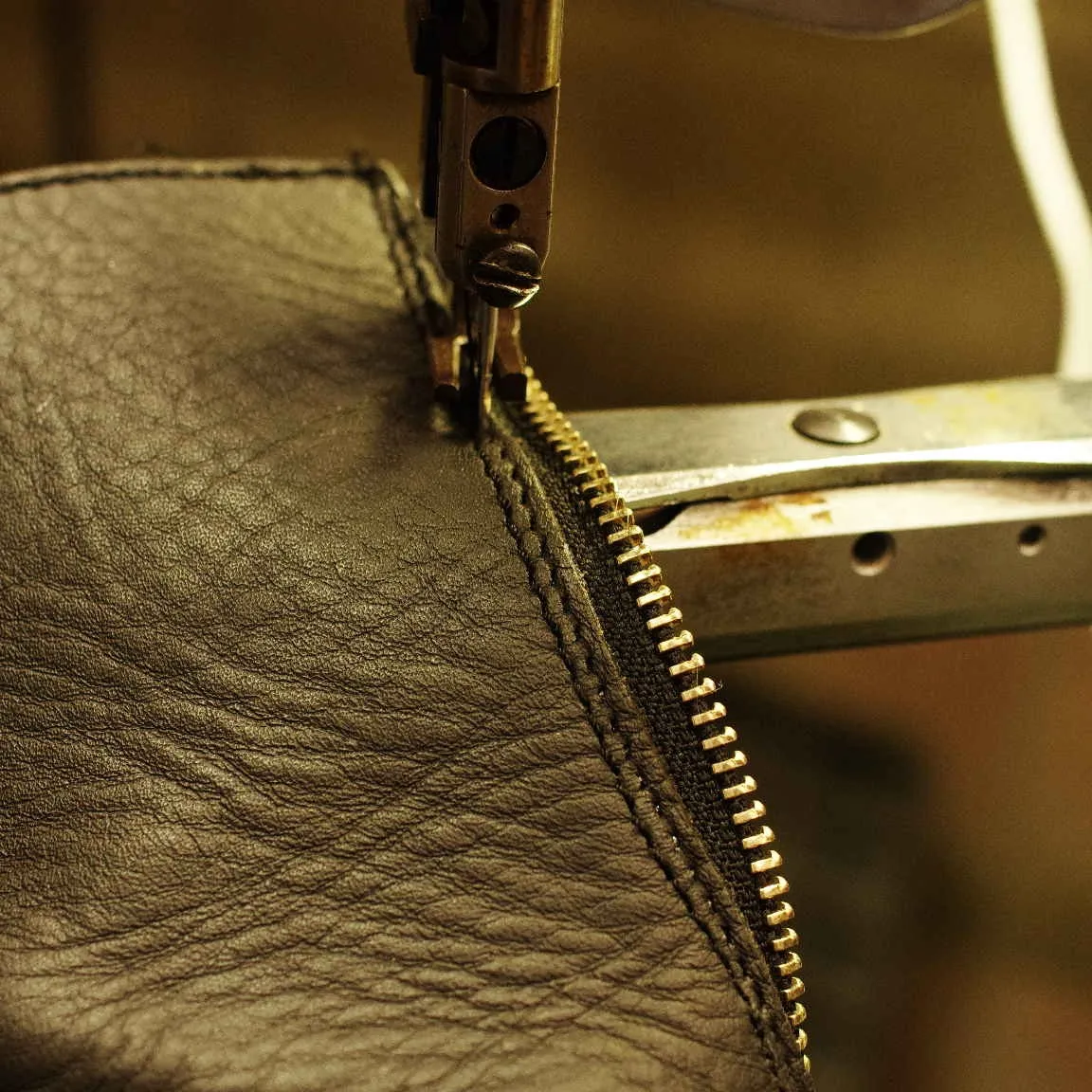 鹿児島県 T様 ドクターマーチン ブーツ ファスナー交換