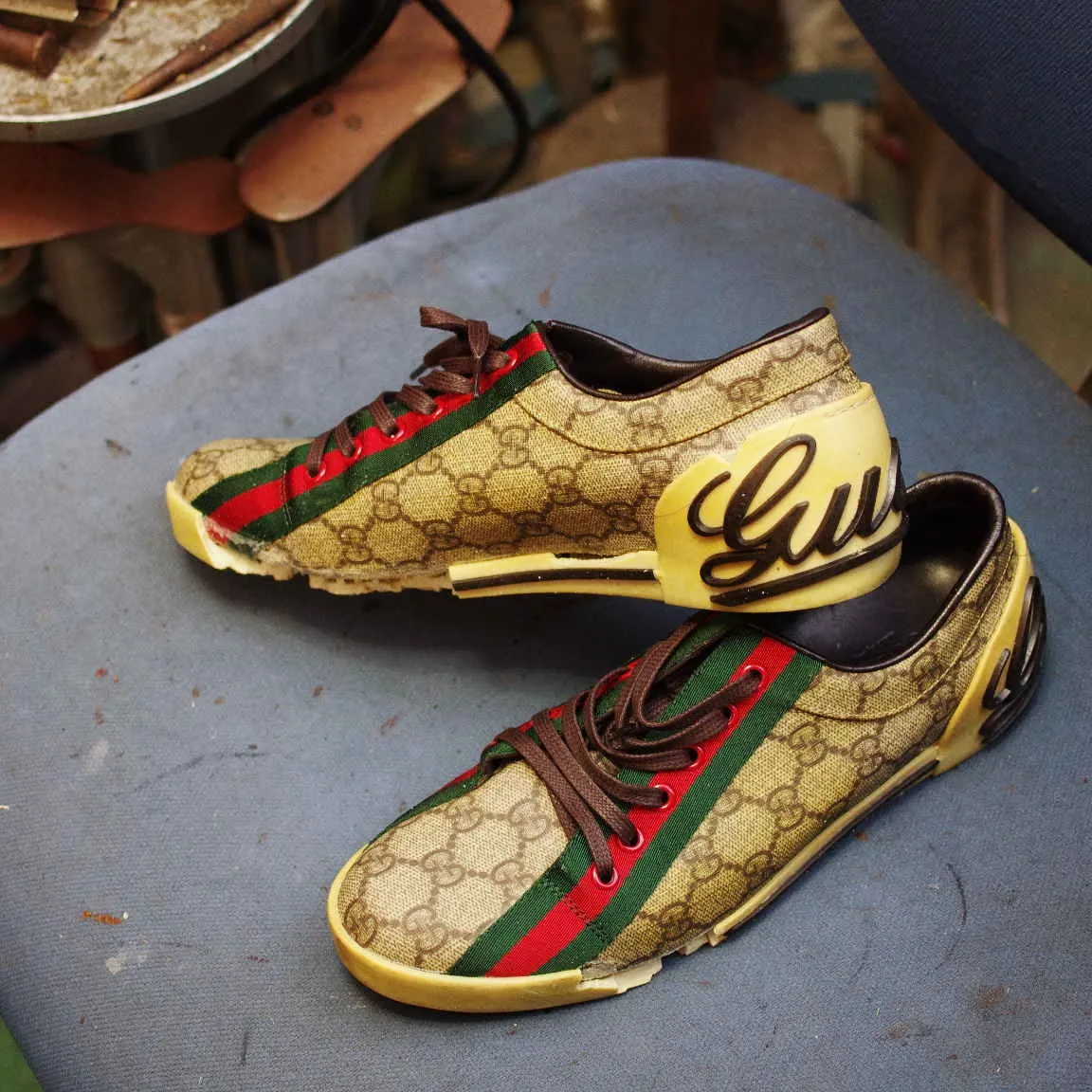 愛媛県　G様　GUCCI　スニーカーオールソール交換修理