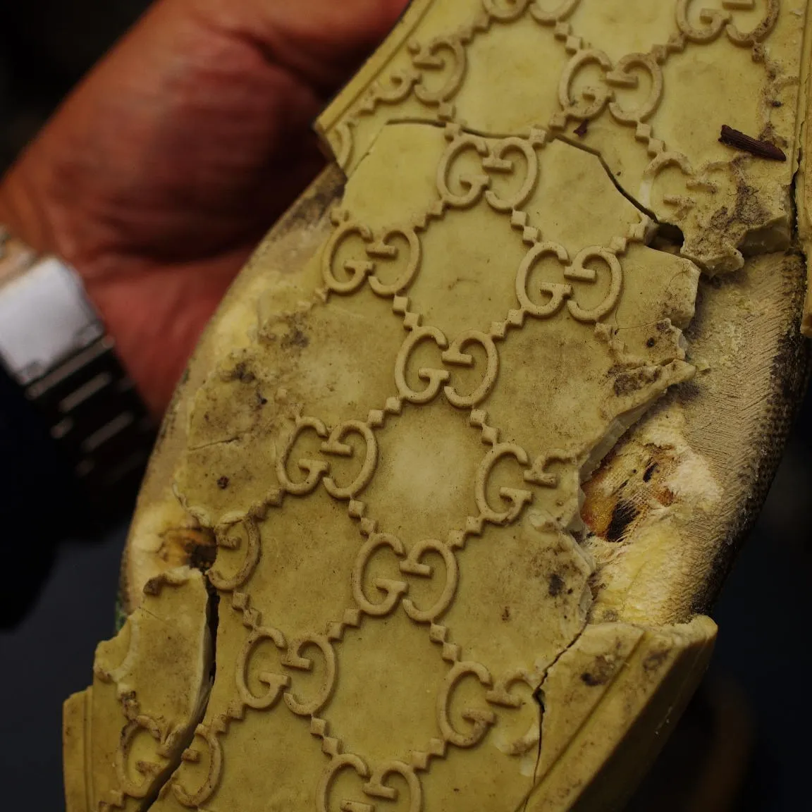 愛媛県 G様 GUCCI スニーカーオールソール交換修理