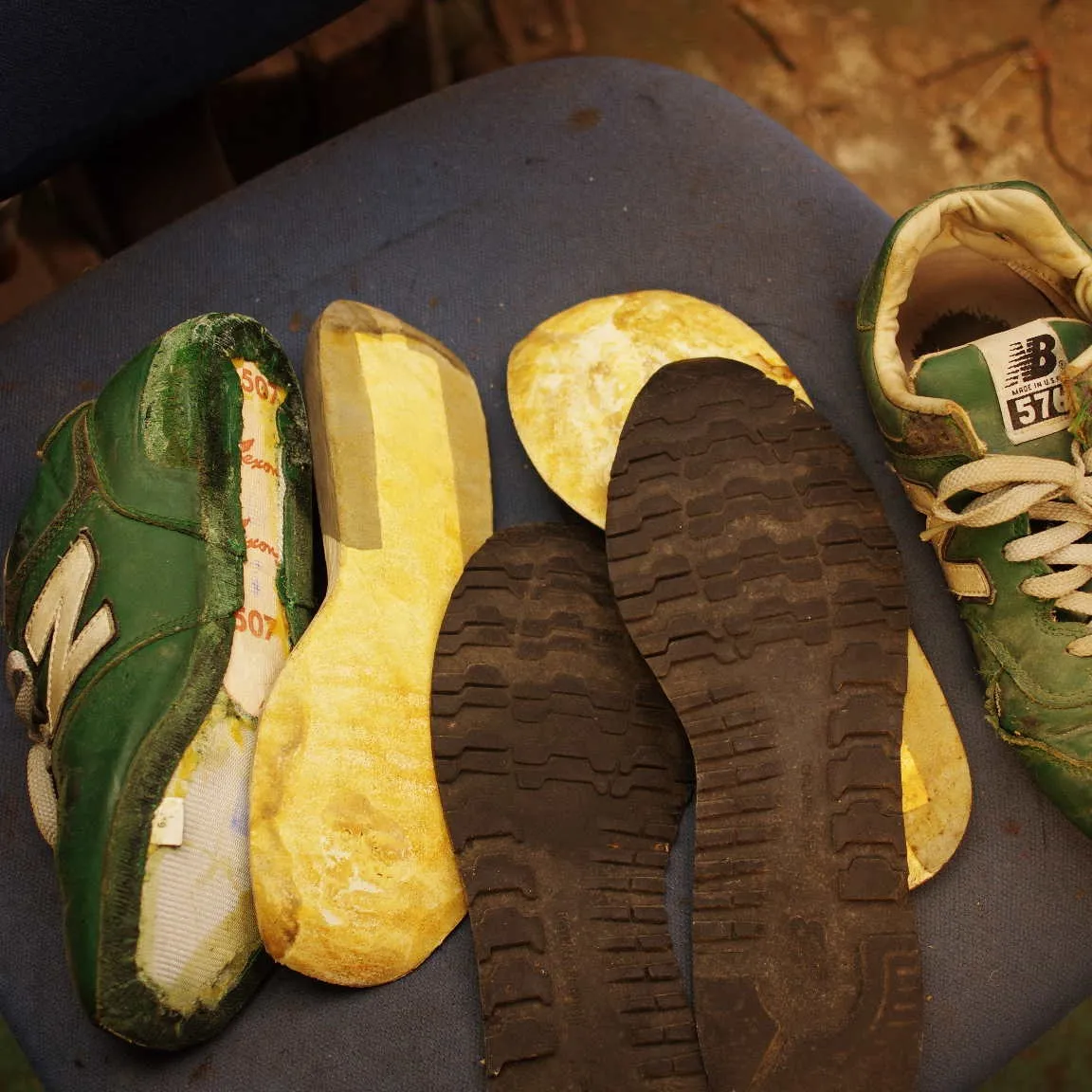 神奈川県 N様 ニューバランス576 ヒールカップ交換とアウ...