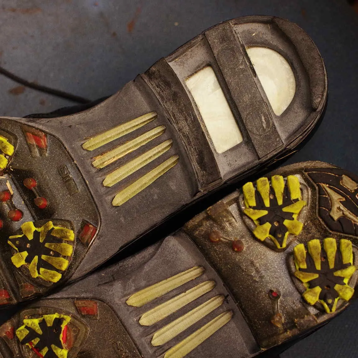 大阪府　Y様　Mizuno　ゴルフシューズ　ヒール交換とメス...