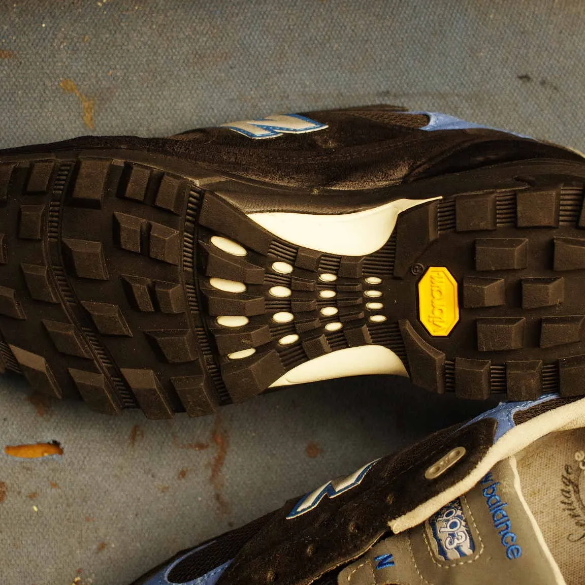 総社市 I様 ニューバランス993 オールソール交換修理