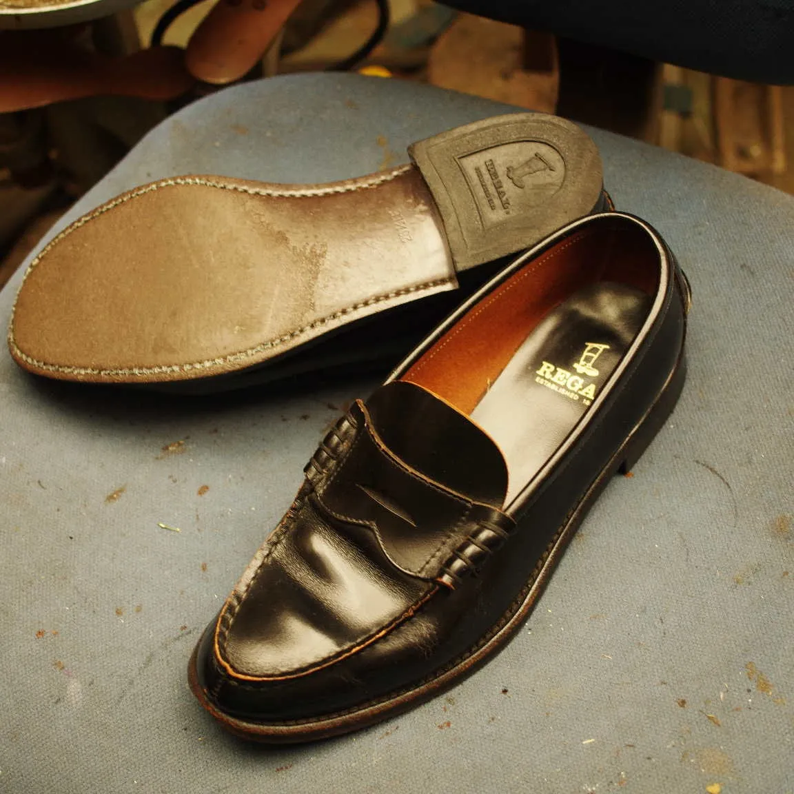 神奈川県　S様　REGAL　ローファ　オールソール交換修理