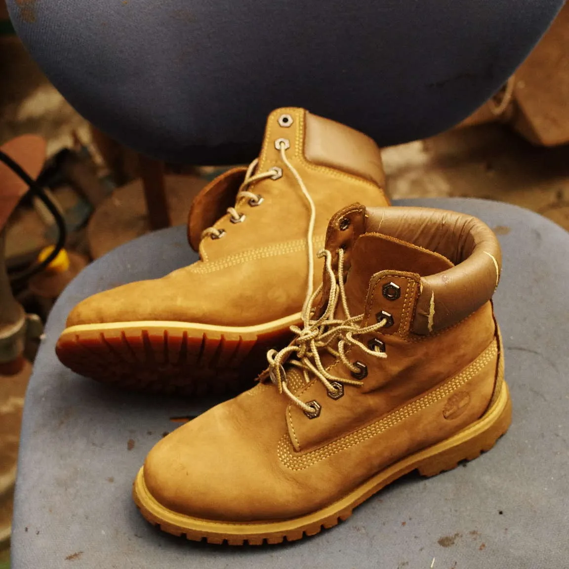 埼玉県　K様　Timberland　履き口スポンジ表皮張替え