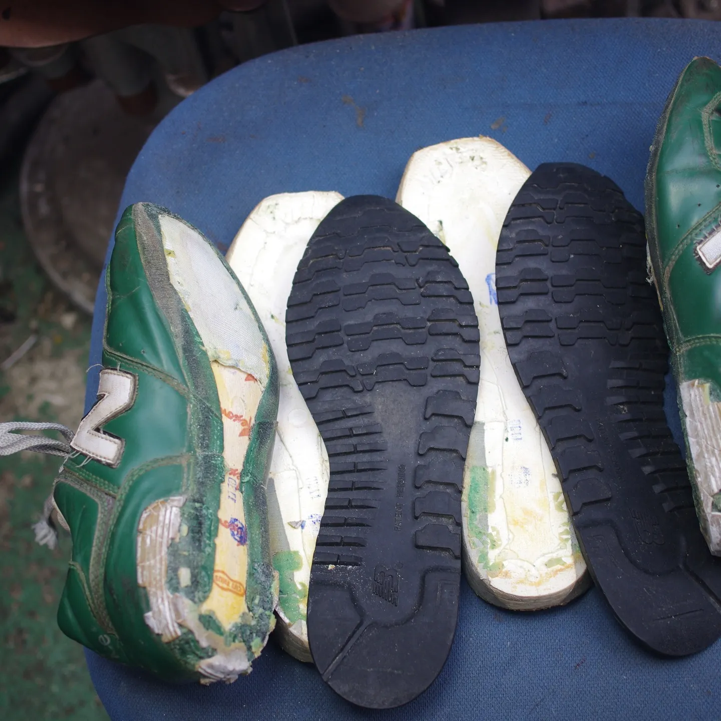 静岡県 M様 ニューバランス576 ヒールカップ交換