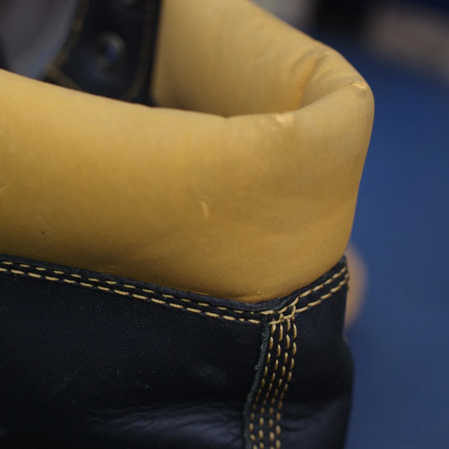 東京都 K様 Timberland 履き口スポンジ表皮張り替...