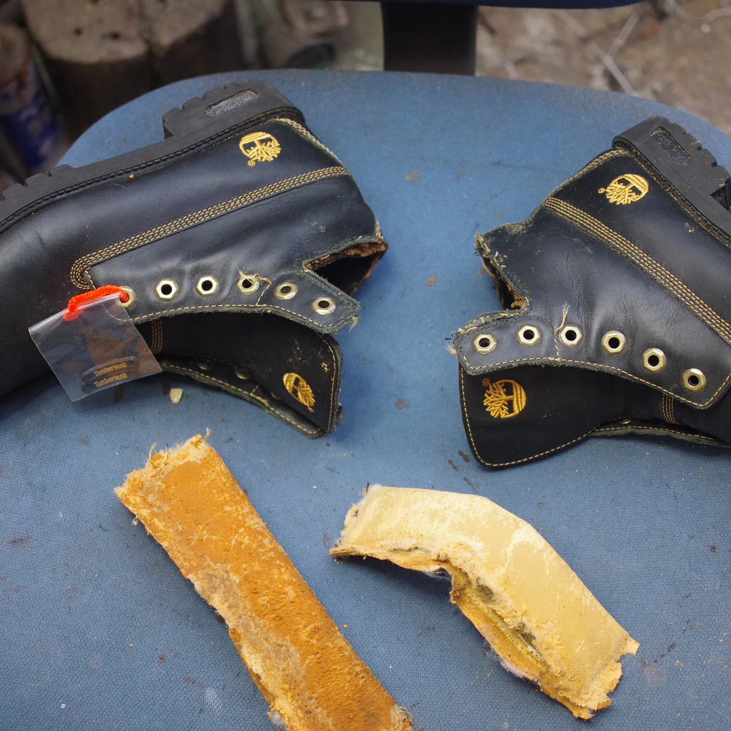 東京都 K様 Timberland 履き口スポンジ表皮張り替...