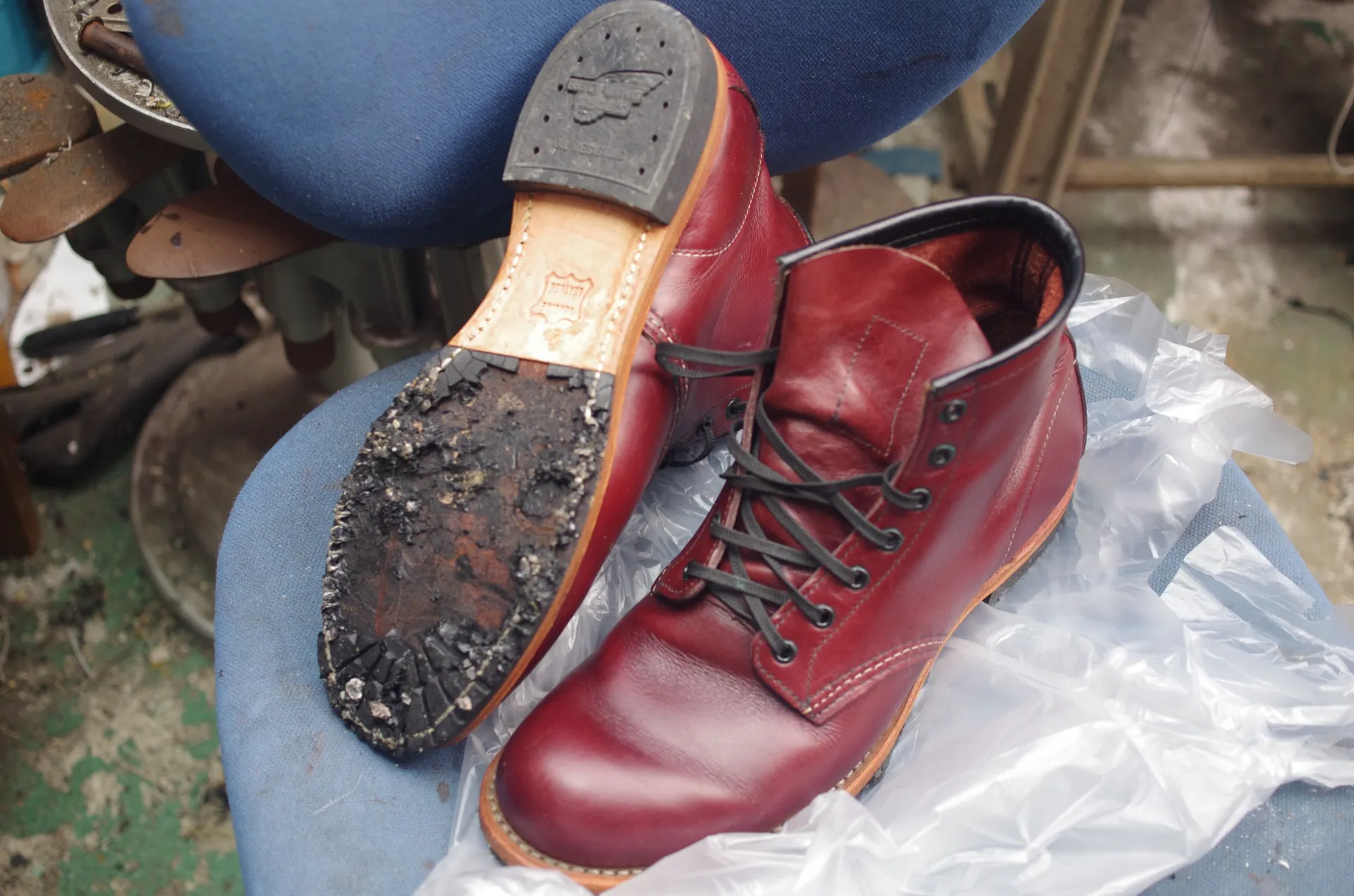 【保存版】崩壊したレッドウィング・ベックマンの復活劇。加水分解からの脱却とVibram#2333カスタム