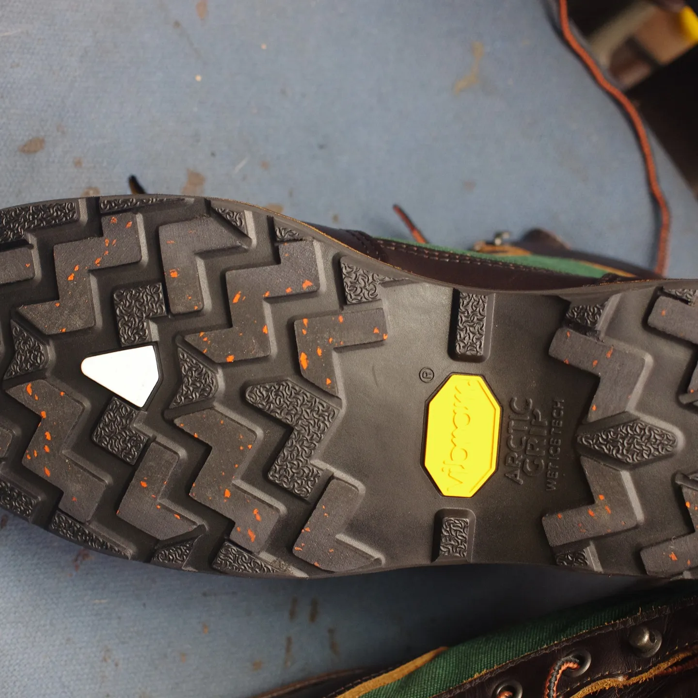 北海道　K様　Danner　LIGHTアウトソール交換修理　...