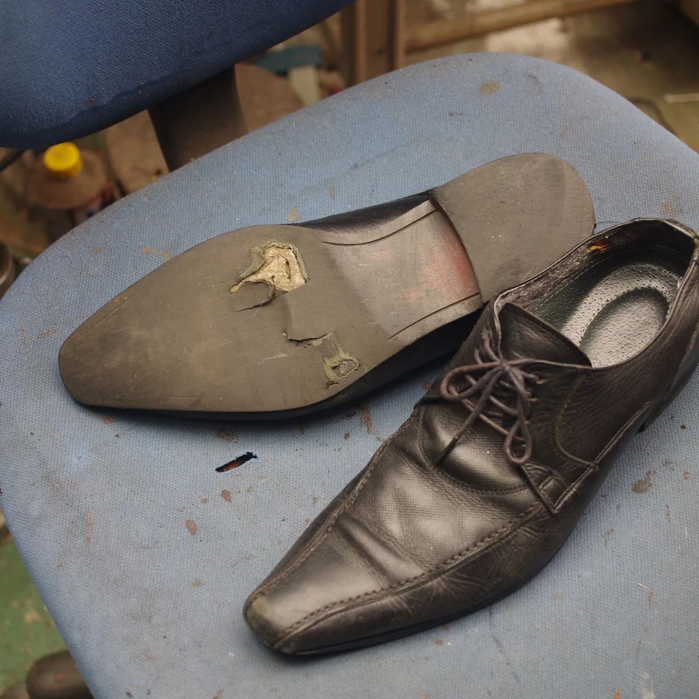 靴底の加水分解や靴修理を考える紳士革靴のオールソール交換徹底解説