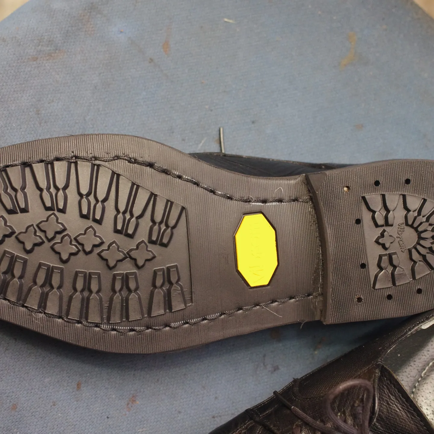 倉敷市 U様 紳士革靴 オールソール交換修理