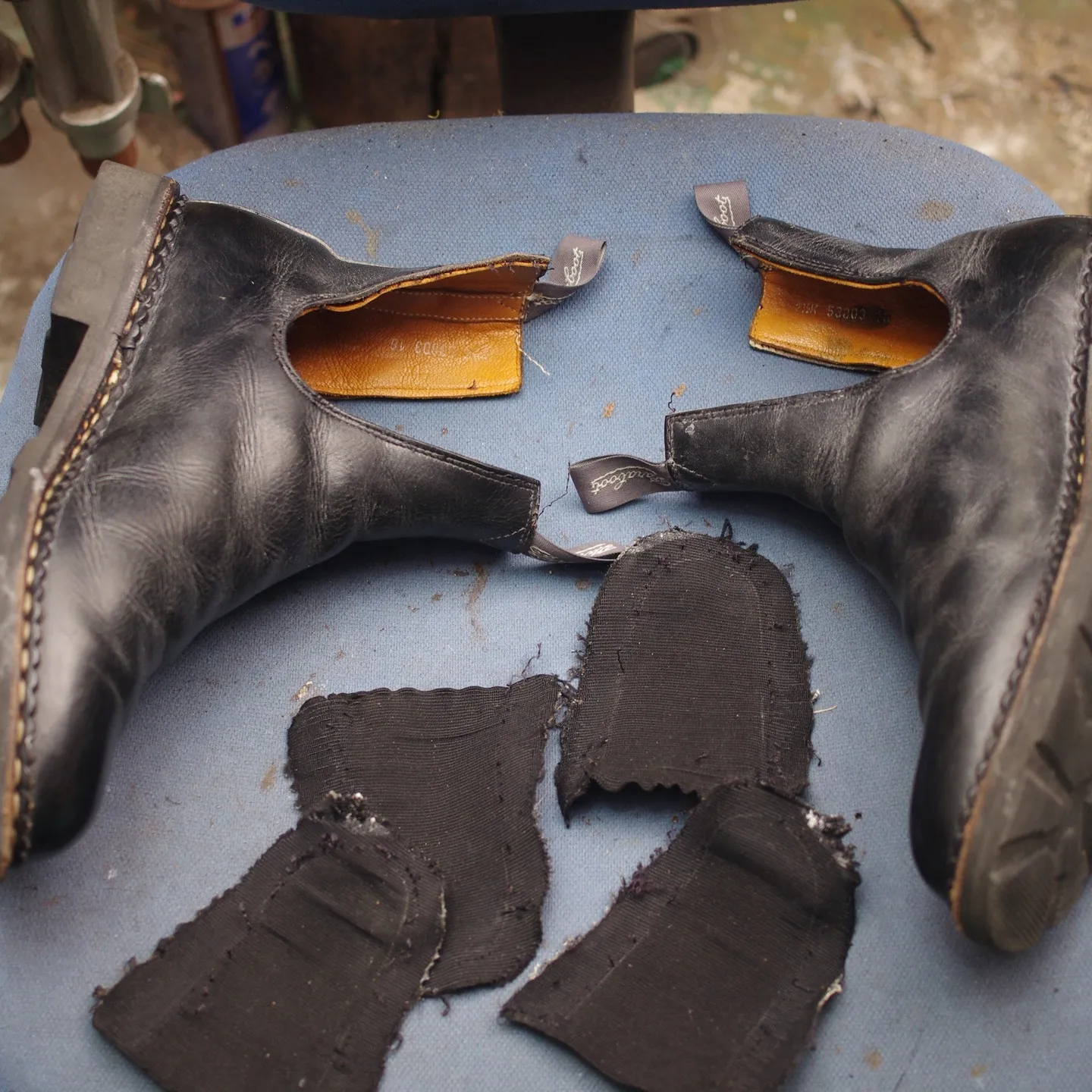 倉敷市 Y様 Paraboot サイドゴアゴム交換。