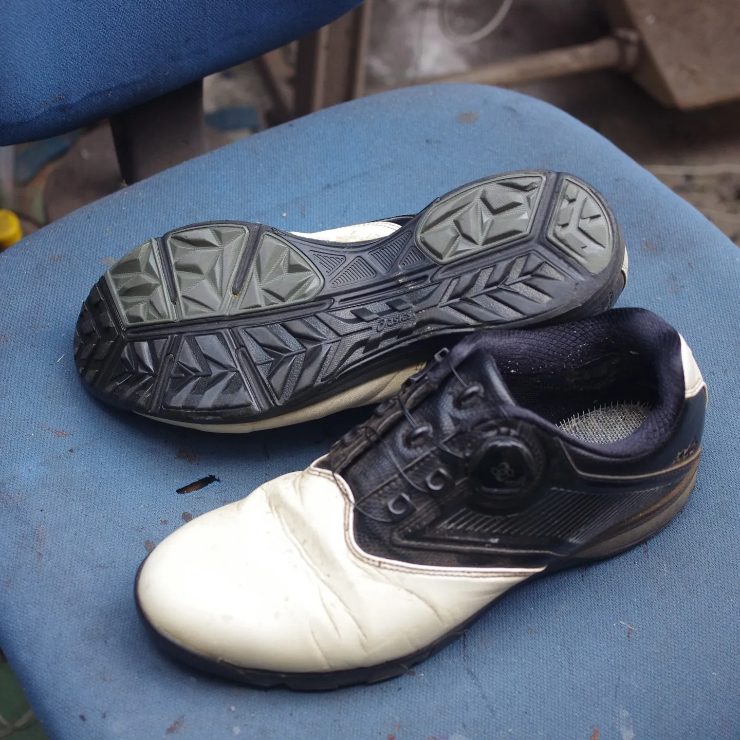 埼玉県 H様 ASICS XXIO アシックス ゼクシオ スパイクレスシューズ オールソール交換修理