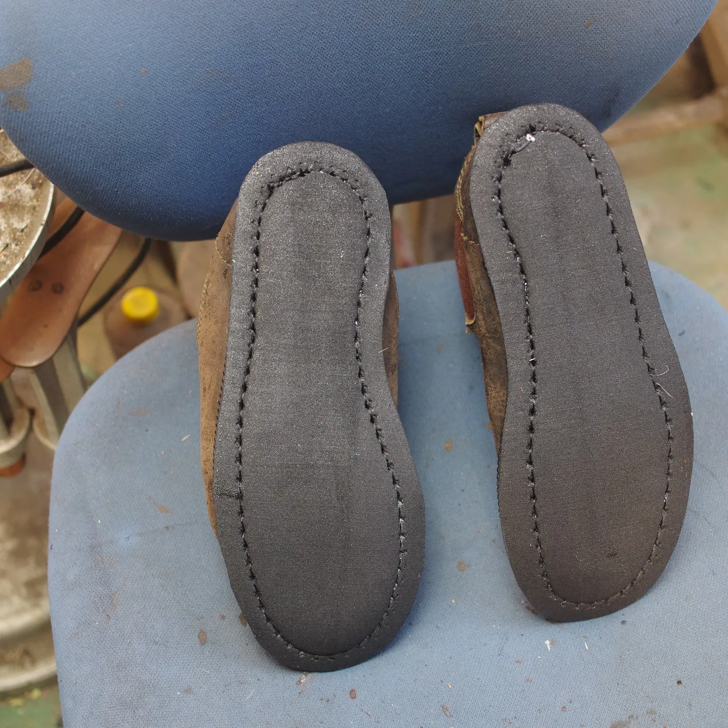 倉敷市のA様の大切なRossiサイドゴアブーツが、加水分解に...