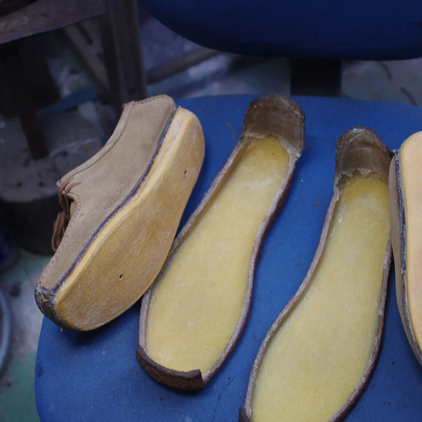 兵庫県のY様よりClarksナタリーのオールソール交換修理を...