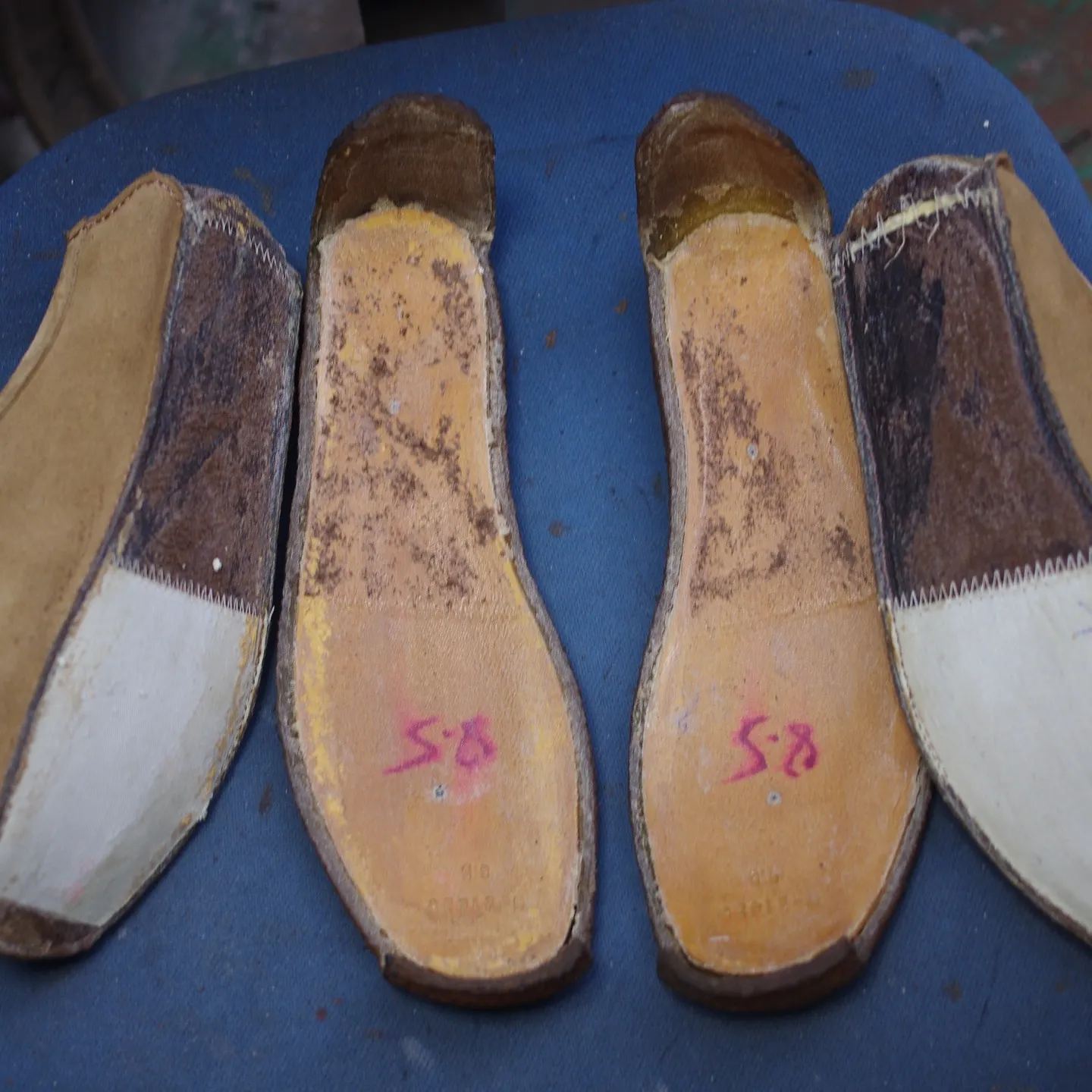 兵庫県のY様よりClarksナタリーのオールソール交換修理を...