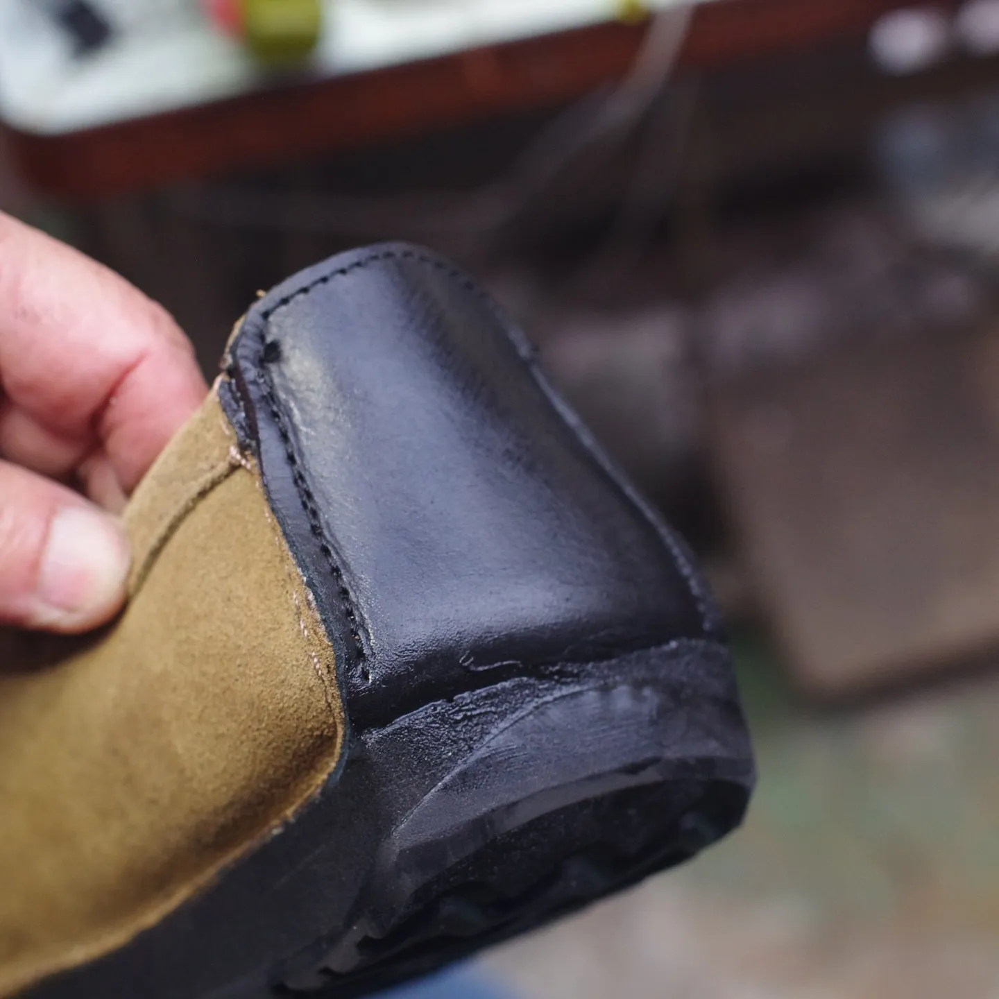 兵庫県のY様よりClarksナタリーのオールソール交換修理を...