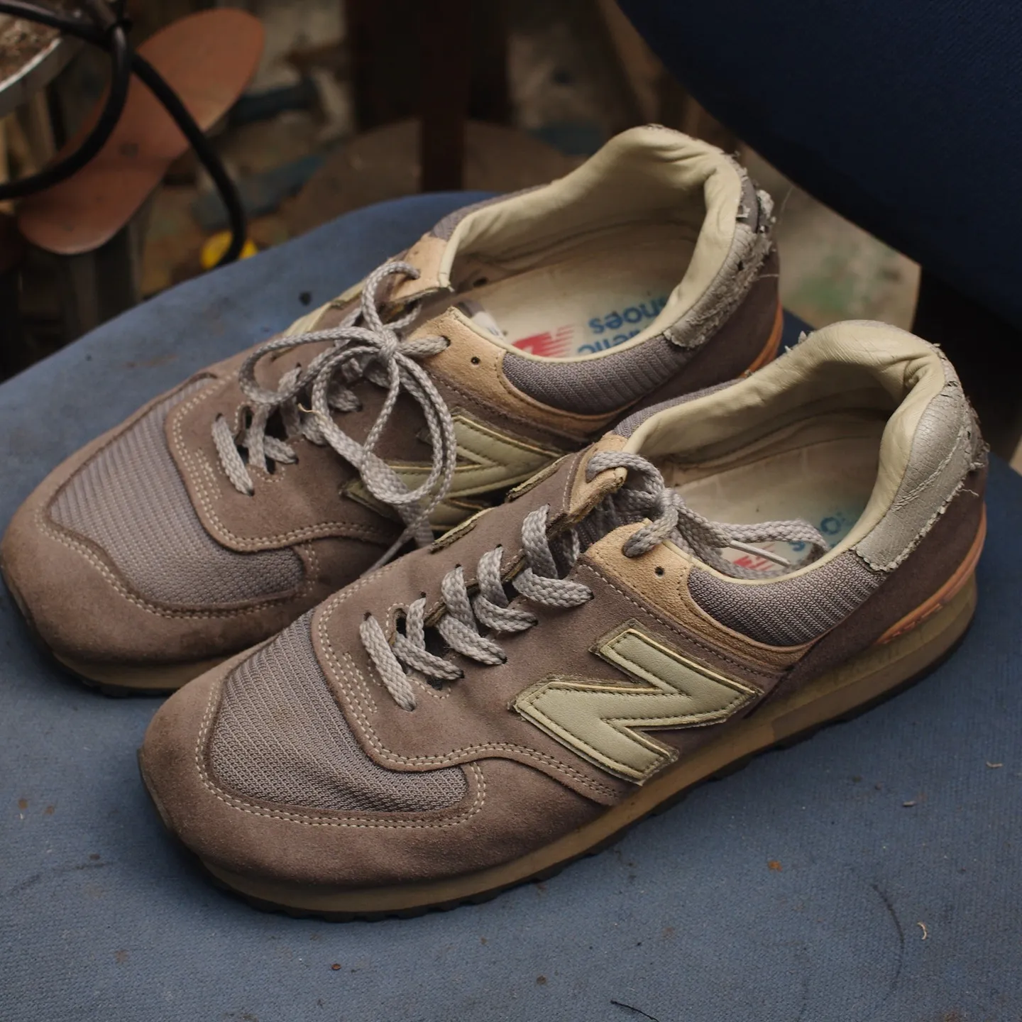 こんにちは、靴修理専門家の私たちです👞。