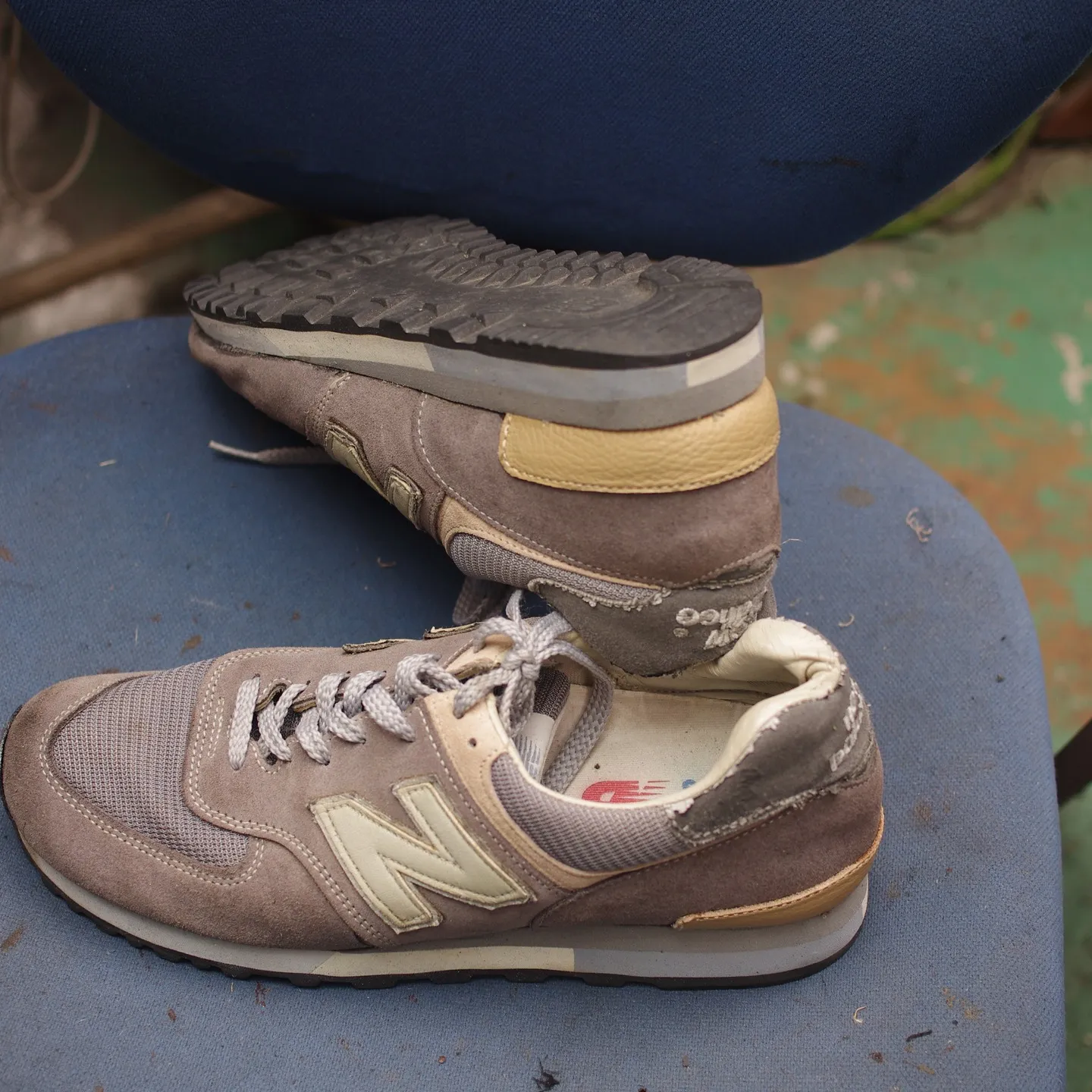 こんにちは、靴修理専門家の私たちです👞。