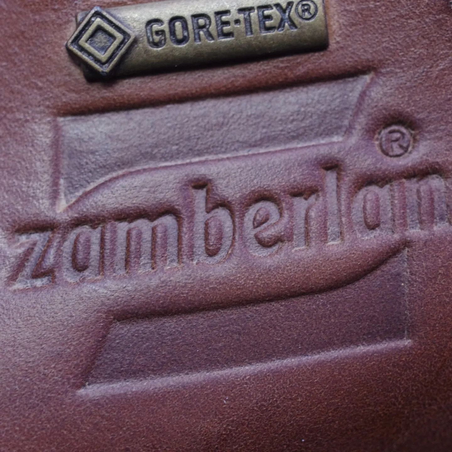 兵庫県のお客様からお預かりしたおしゃれな登山ブーツ、ザンバラ...