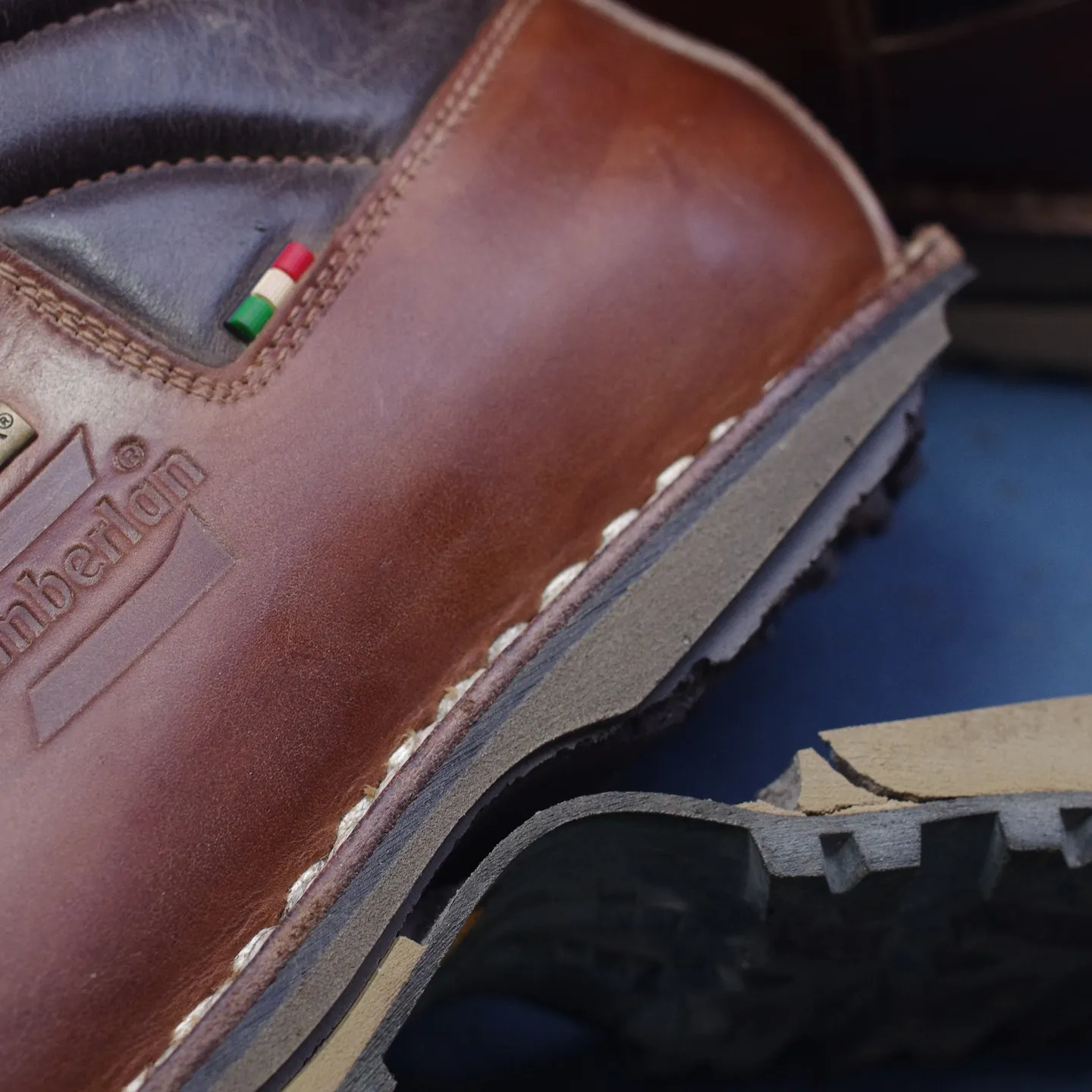 兵庫県のお客様からお預かりしたおしゃれな登山ブーツ、ザンバラ...