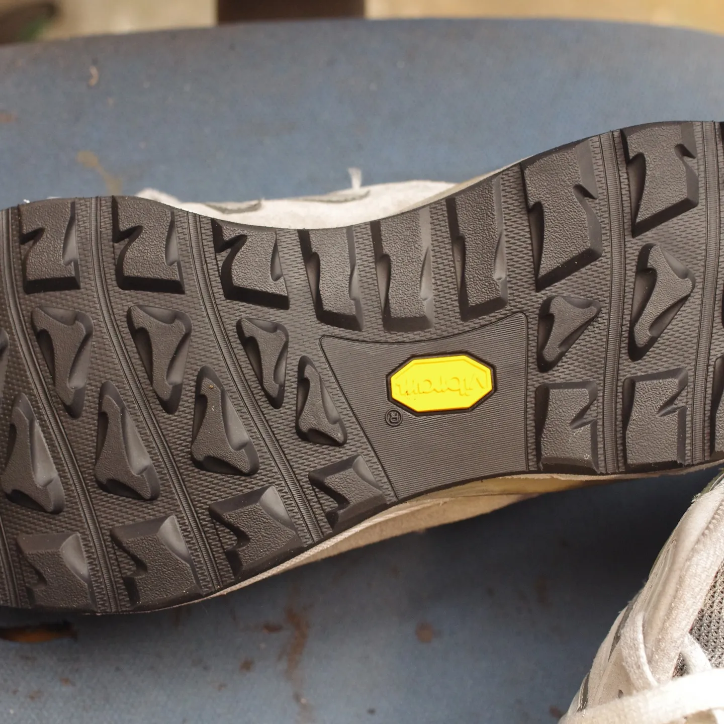 静岡県のY様、ニューバランス990のソールを見事にリニューア...