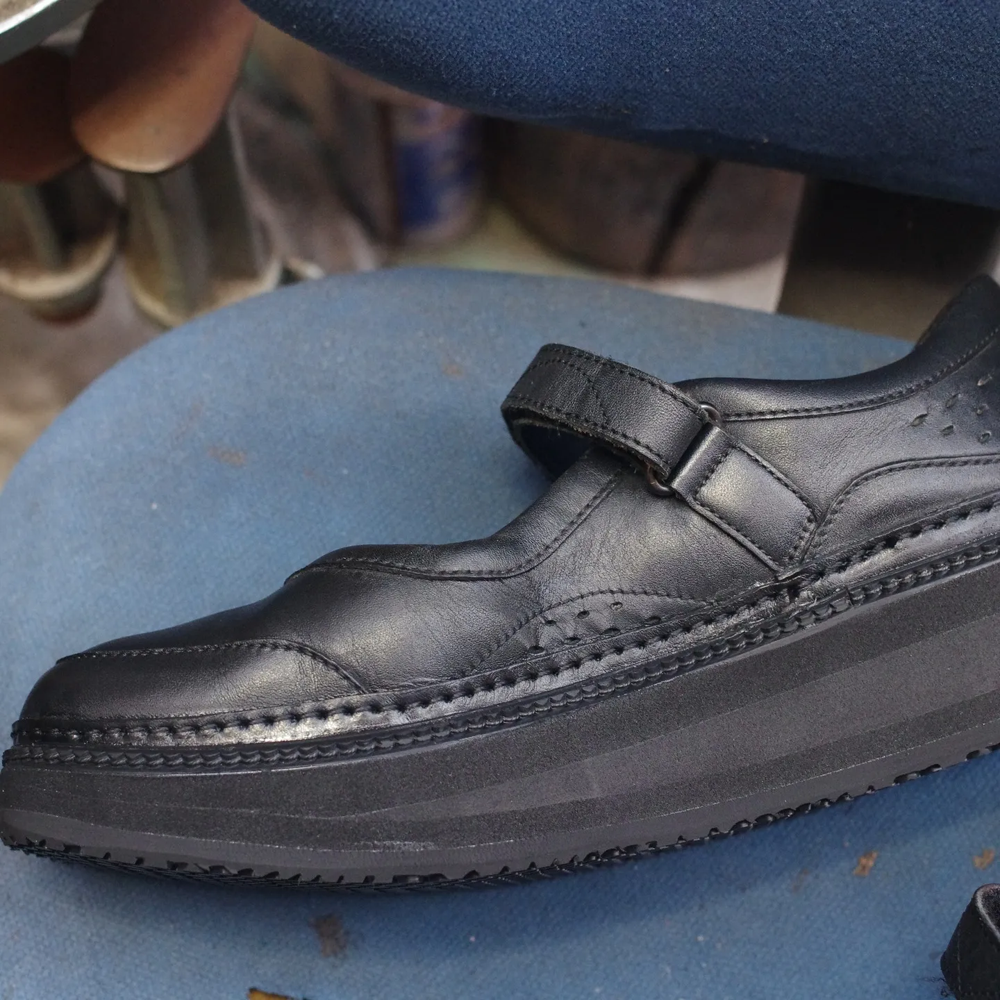 東京都のN様の大切なJoyaウォーキングシューズを、再び快適...