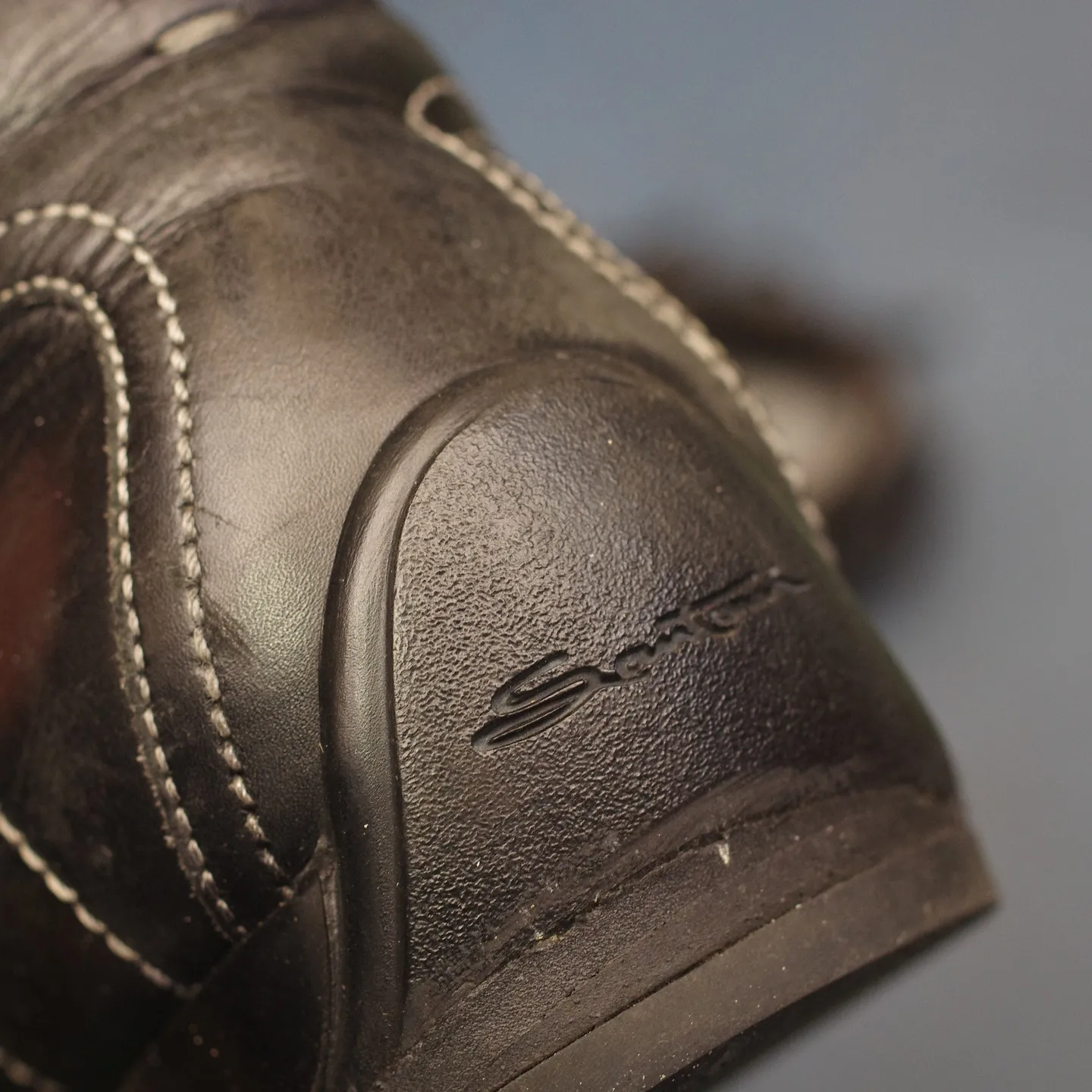 本日も の I様よりお預かりした スニーカーのオールソール交...