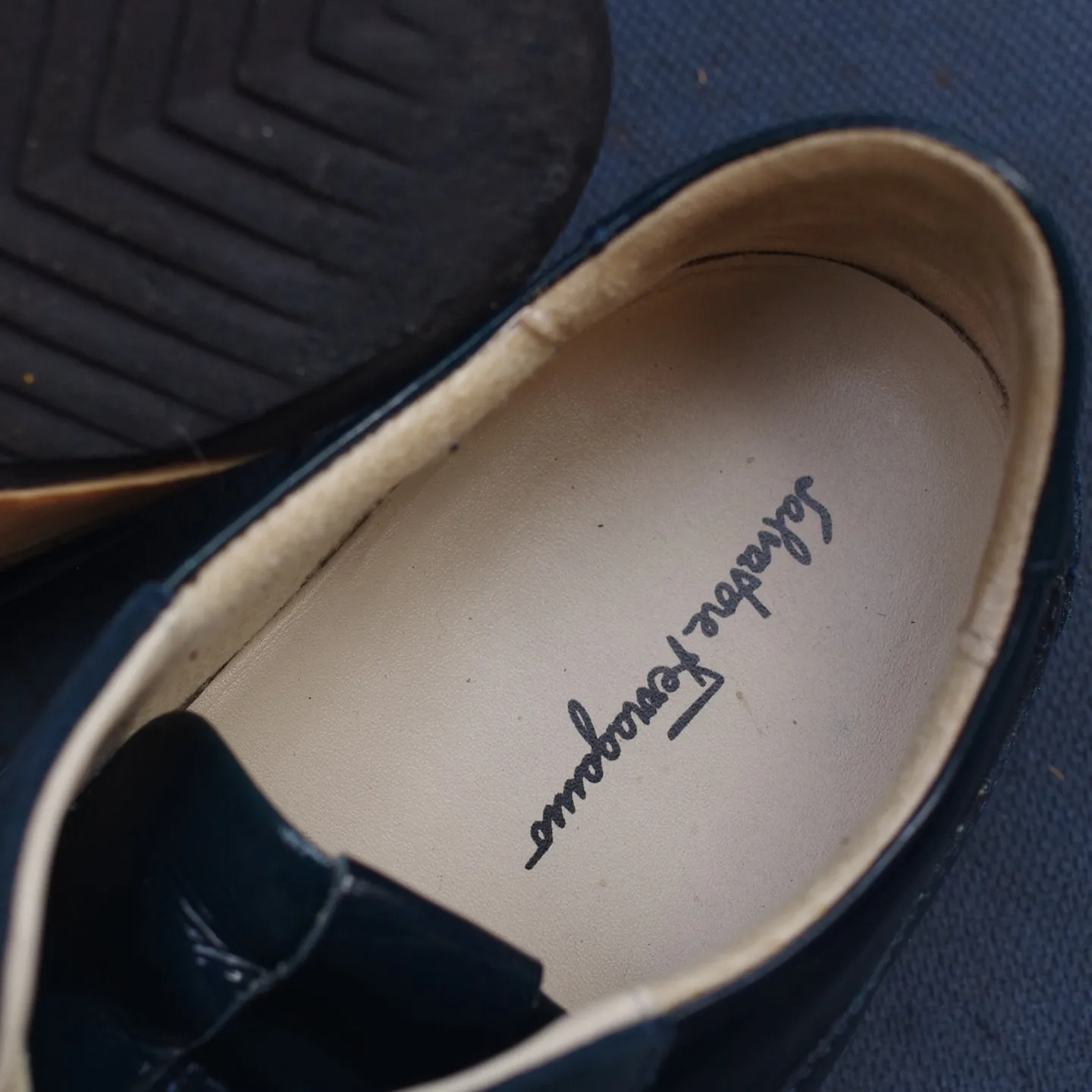 👞✨岡山県津山市にお住まいのU様より、Ferragamoのス...