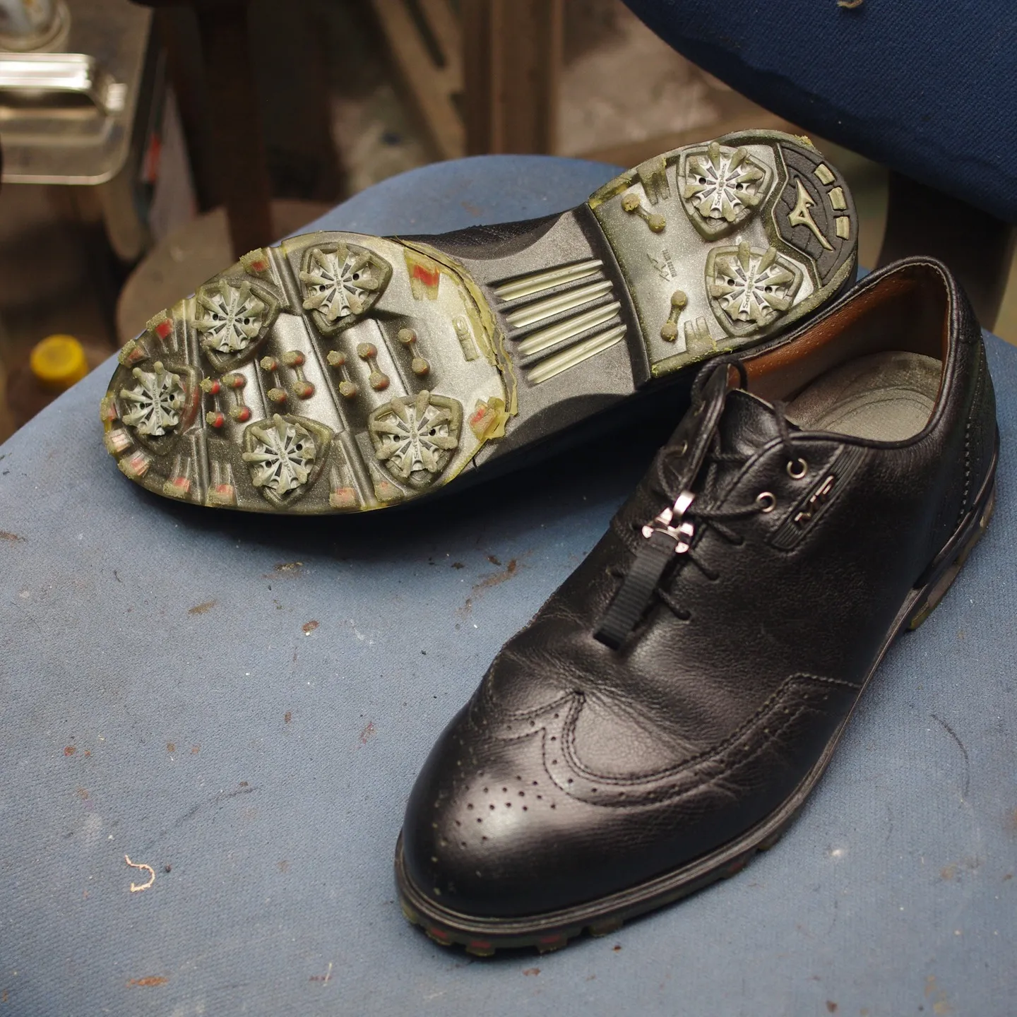 宮崎県のF様よりお預かりしたMizunoゴルフシューズが完全...