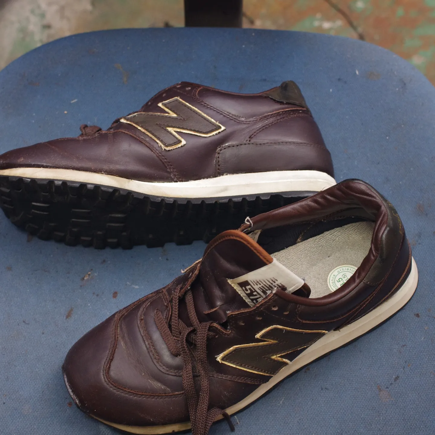 岩手県のO様からお預かりしたニューバランス575👟、今回はヒ...