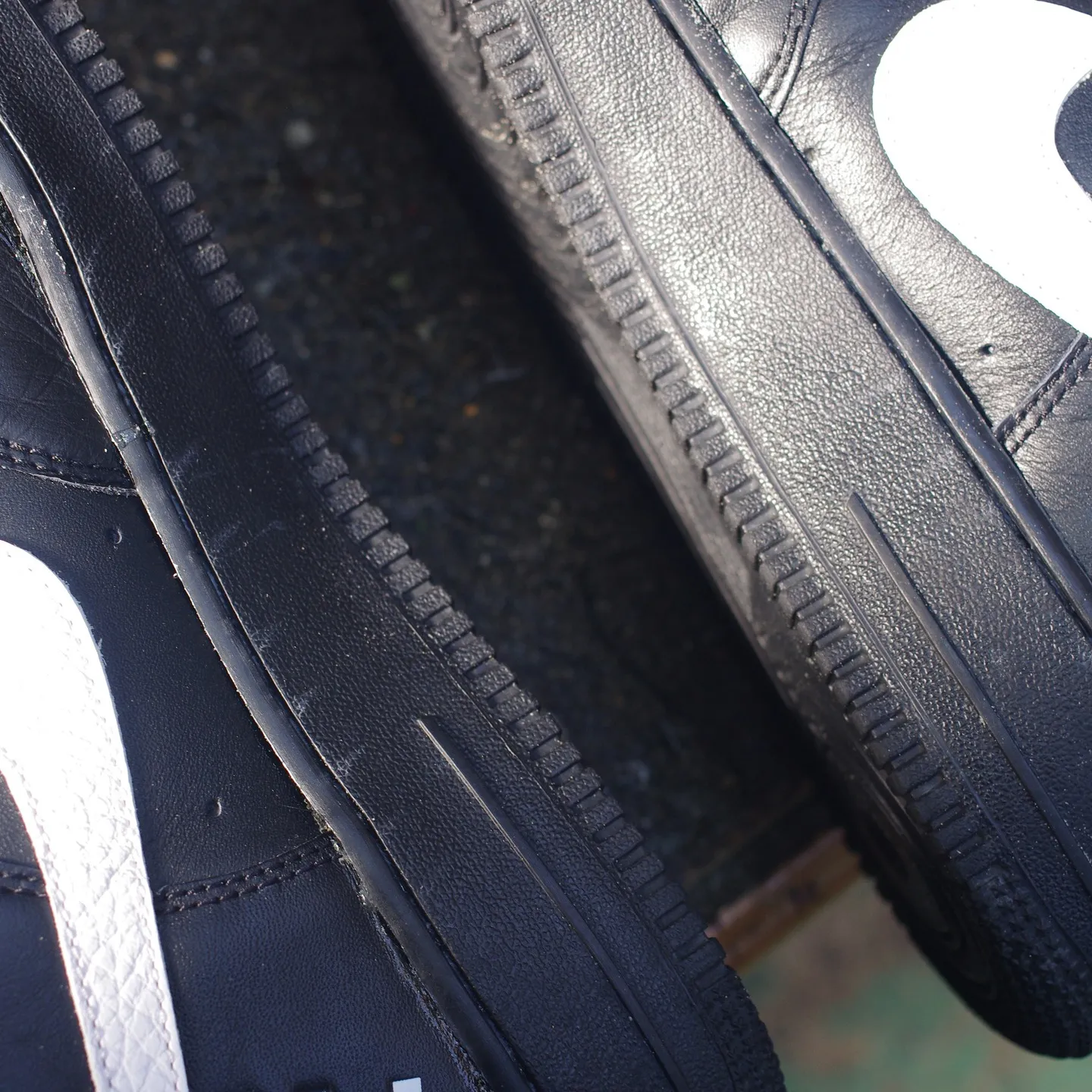 大阪府のK様、こんにちは👋✨今回は、NIKEエアフォース1の...