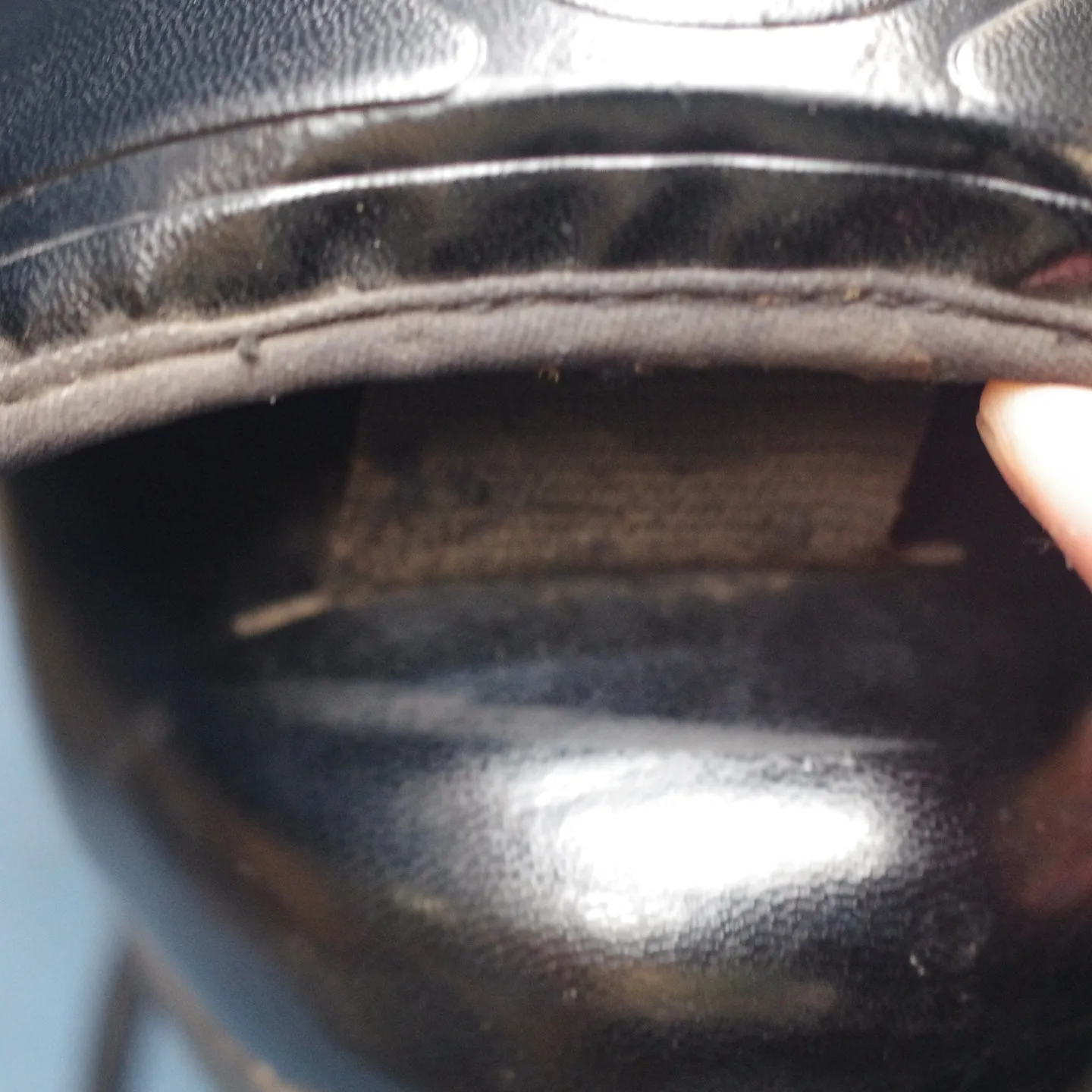 愛媛県のO様からご依頼いただいた審判用シューズのガードをしっ...