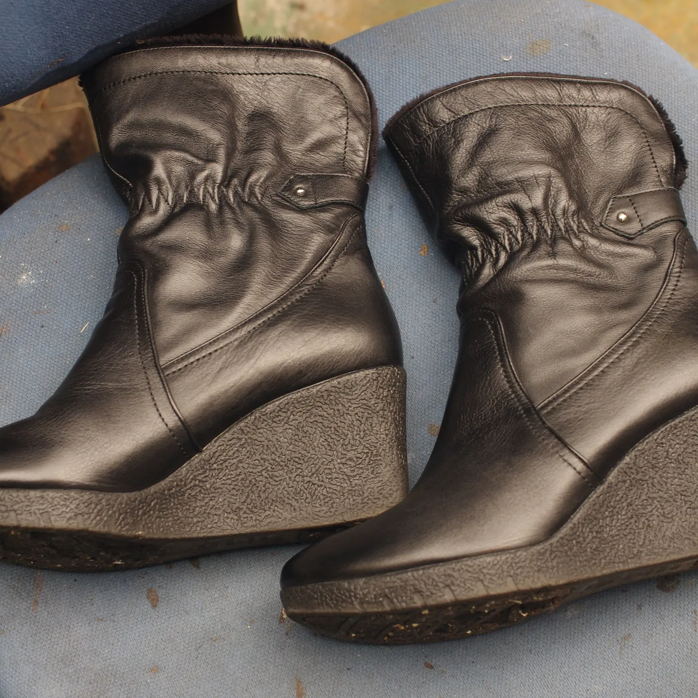 笠岡市のH様よりご依頼いただきました婦人ショートブーツのオー...