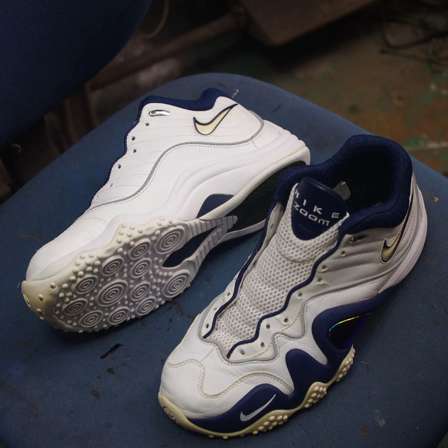 ソールへの交換修理でナイキエアズームフライト底剥がれを長持ちさせる修理法