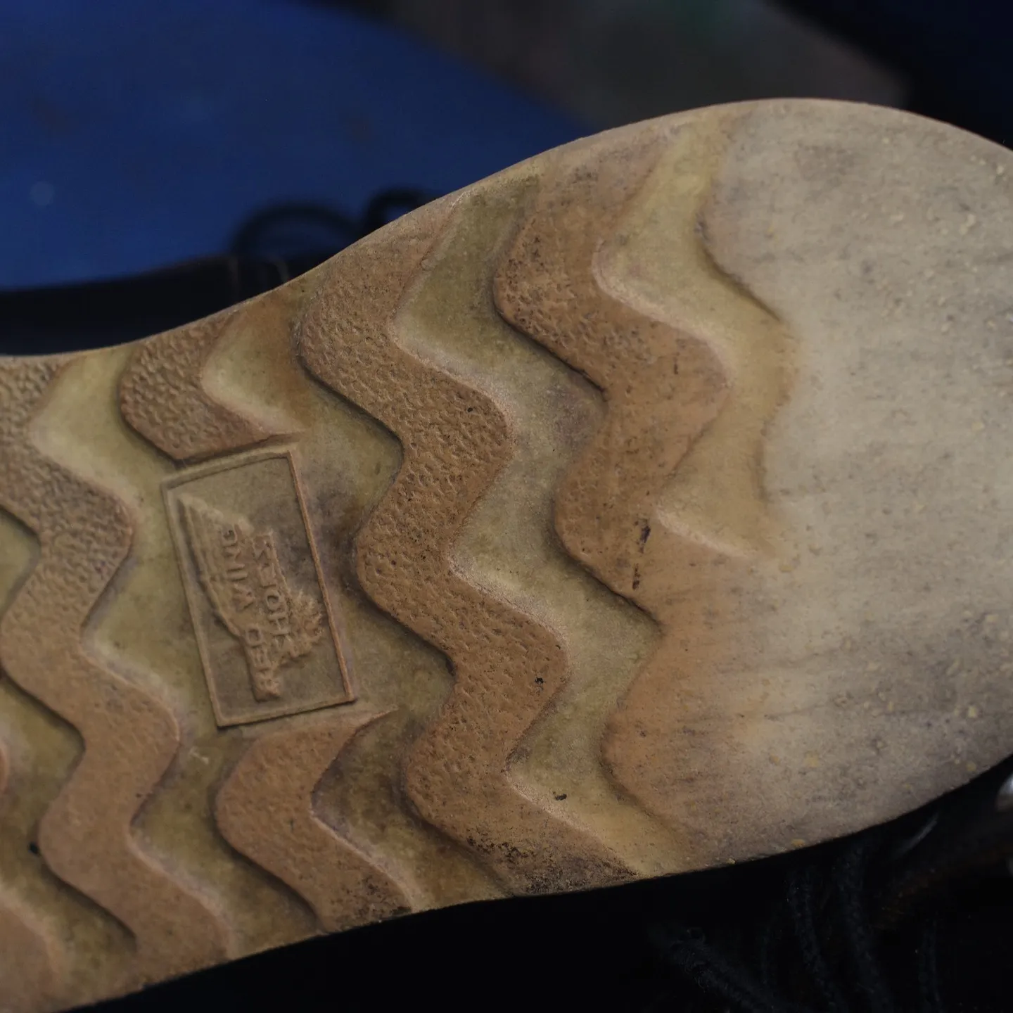 こんにちは👋 本日は倉敷市のW様からご依頼のREDWINGア...