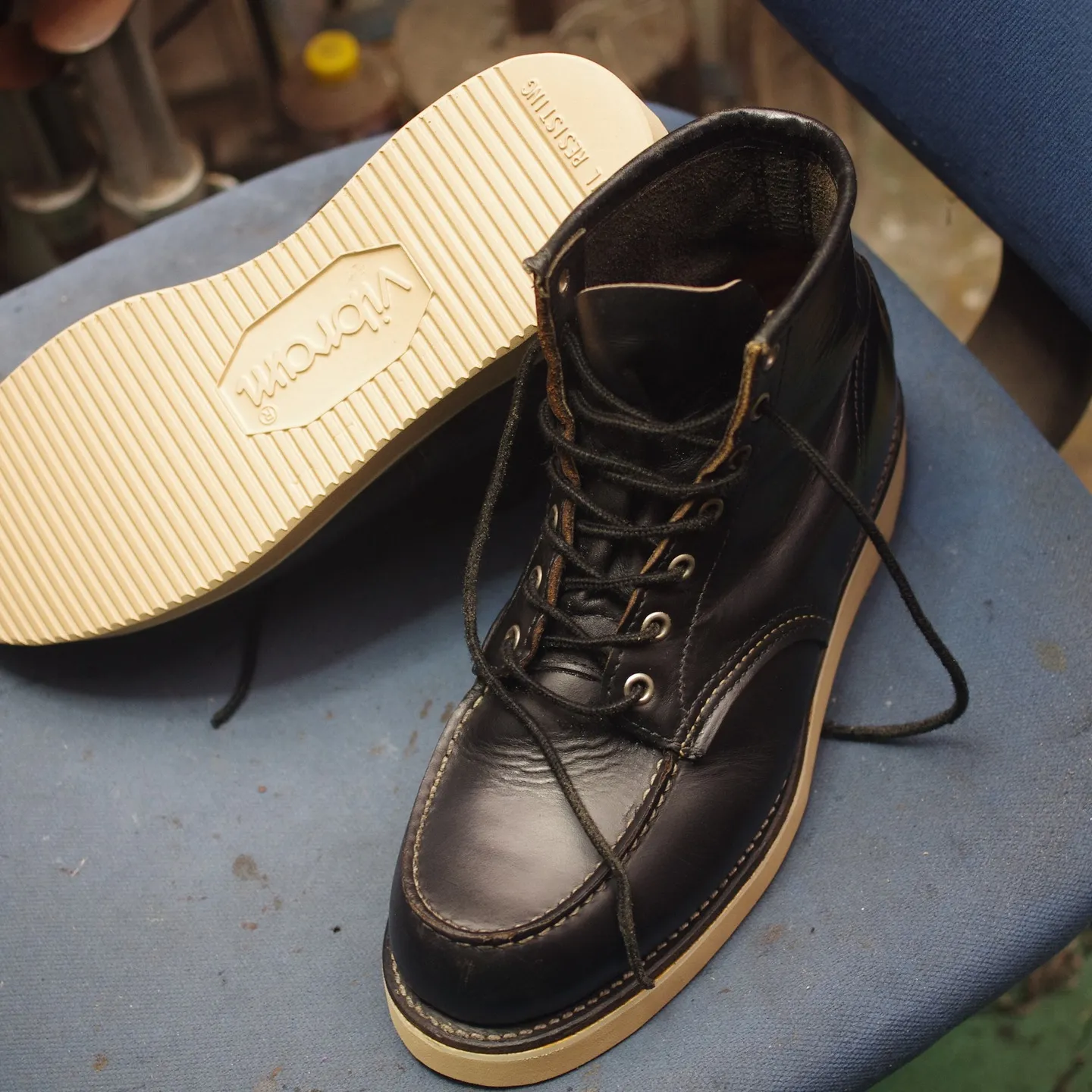 こんにちは👋 本日は倉敷市のW様からご依頼のREDWINGア...