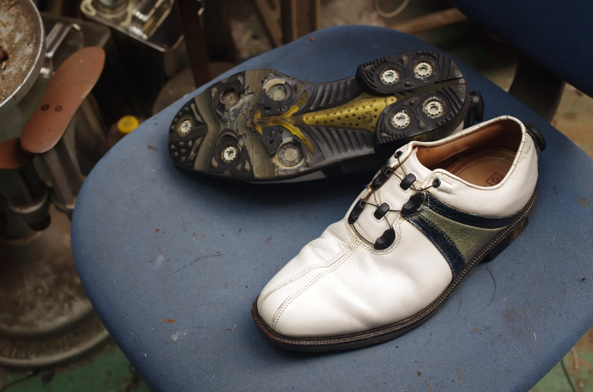 【FootJoyアイコン修理】加水分解を克服！本革ソール＆ソフトスパイク化で蘇る職人技の極意